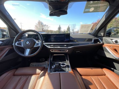 Certified 2025 BMW X5 xDrive40i w/ Executive Package image 17