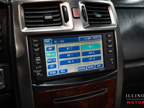 Used 2006 Cadillac XLR RWD image 21