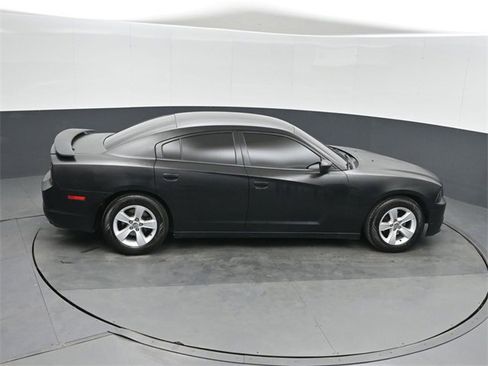 Used 2012 Dodge Charger SE image 29