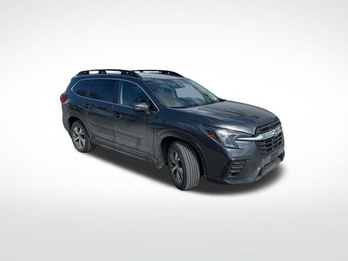 Used 2023 Subaru Ascent Premium w/ Convenience Package image 4