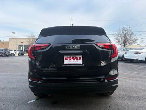 Used 2021 GMC Terrain SLE w/ Driver Convenience Package image 4