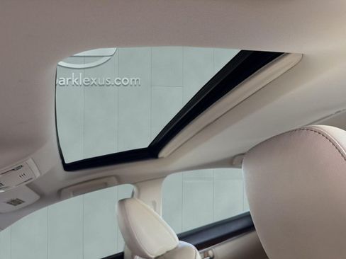 Used 2014 Lexus ES 350 w/ Luxury Package FWD image 22