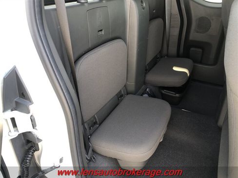 Used 2019 Nissan Frontier SV RWD image 21