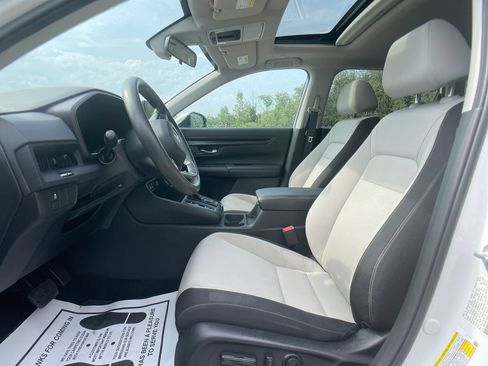 Used 2024 Honda CR-V EX image 12