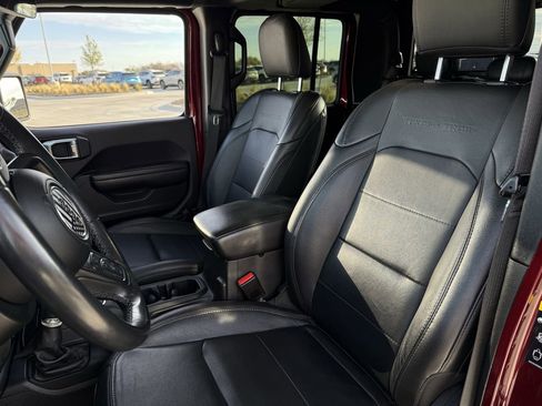 Used 2021 Jeep Gladiator Sport image 23