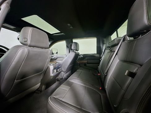 Used 2022 Chevrolet Silverado 3500 High Country AWD/4WD image 13