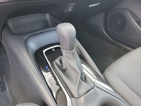 Used 2025 Toyota Corolla LE image 24