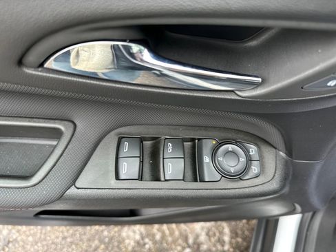 Used 2022 Chevrolet Equinox RS image 20