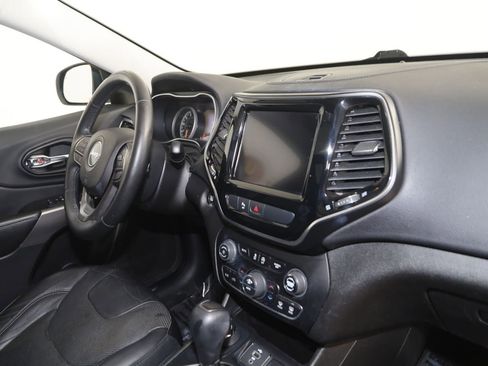 Used 2019 Jeep Cherokee Limited AWD/4WD image 40