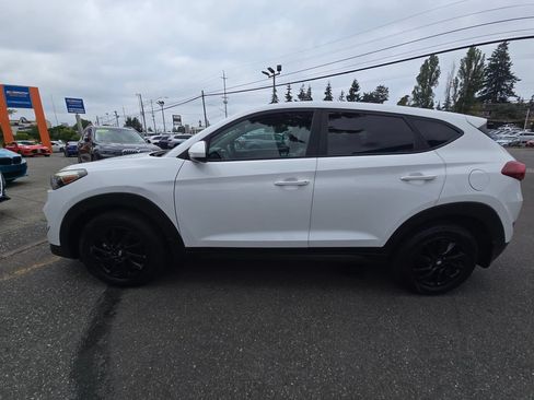 Used 2017 Hyundai Tucson SE FWD image 4