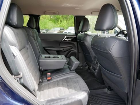 Used 2022 Mitsubishi Outlander SE AWD/4WD image 9