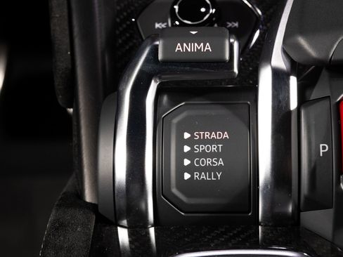 Used 2024 Lamborghini Urus Performante image 46