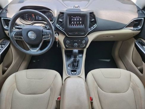 Used 2019 Jeep Cherokee Latitude w/ Popular Appearance Group FWD image 26