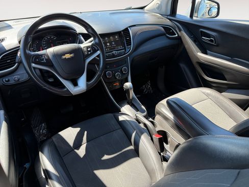 Used 2019 Chevrolet Trax LT w/ LT Convenience Package FWD image 15