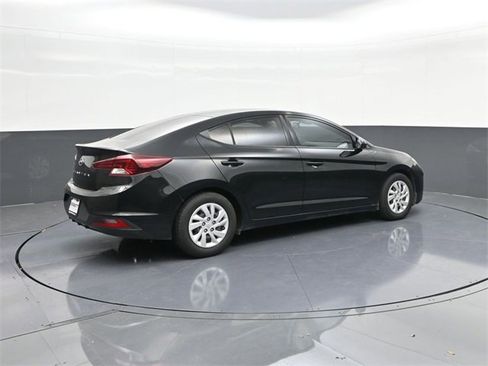 Used 2020 Hyundai Elantra SE w/ Cargo Package (C1) image 15