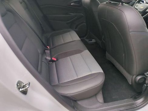 Used 2025 Chevrolet Trax LT image 24