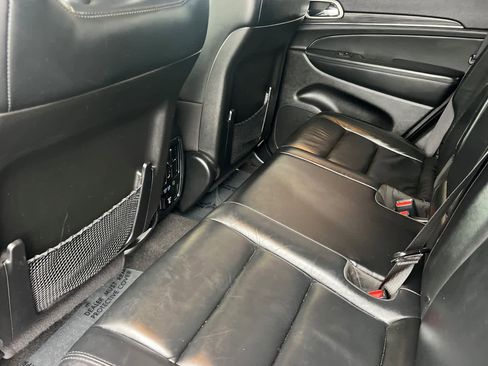 Used 2022 Jeep Grand Cherokee Limited image 4