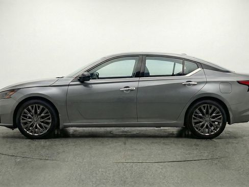 Used 2025 Nissan Altima 2.5 SV image 5