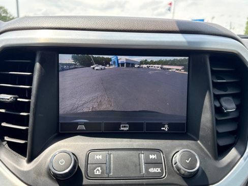 Used 2023 GMC Acadia SLT w/ Preferred Package FWD image 28
