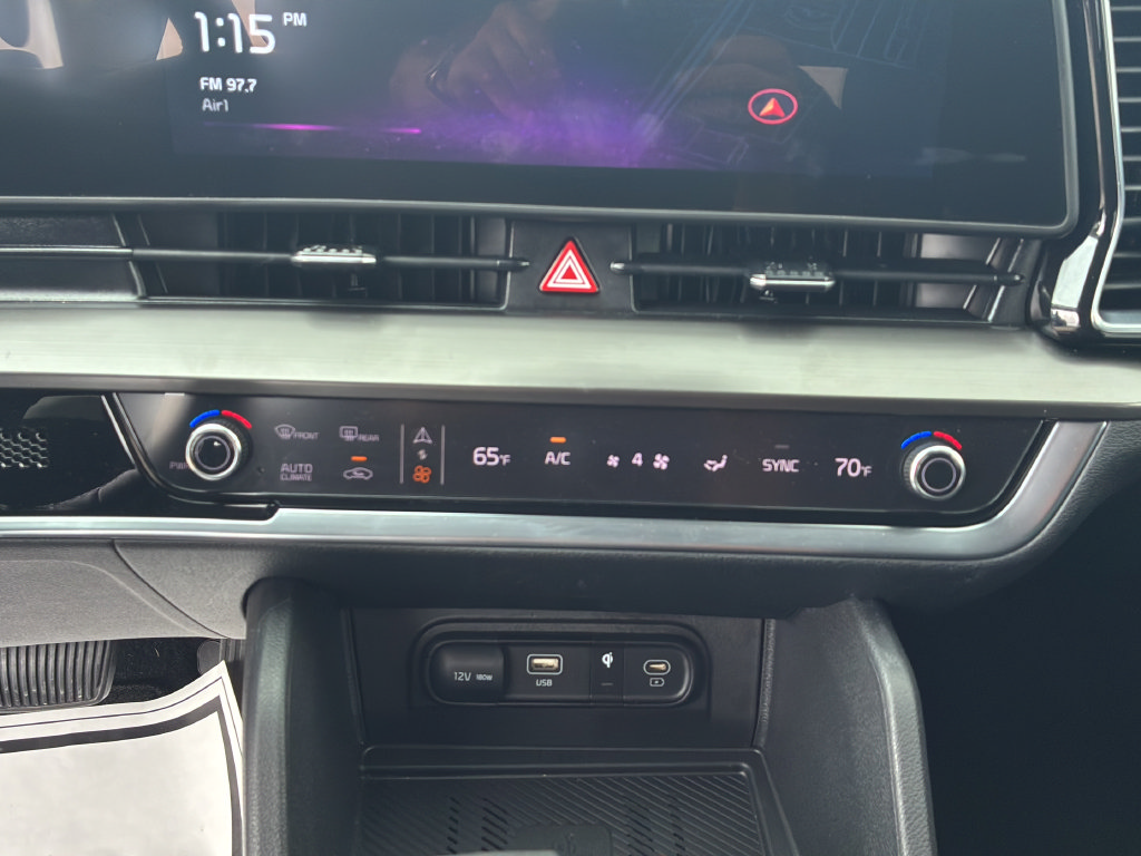 Used 2025 Kia Sportage EX FWD image 22