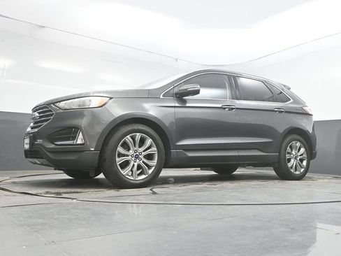 Used 2019 Ford Edge Titanium w/ Cold Weather Package AWD/4WD image 35