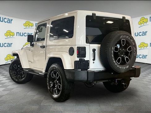 Used 2017 Jeep Wrangler Sahara AWD/4WD image 3