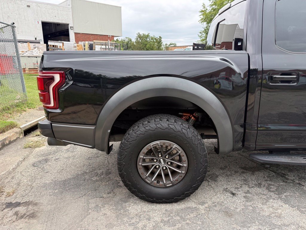 Used 2019 Ford F150 Raptor w/ Equipment Group 802A Luxury AWD/4WD image 15