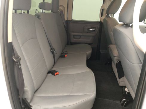 Used 2018 RAM 1500 Classic SLT AWD/4WD image 19