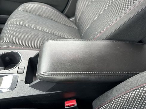 Used 2016 Chevrolet Equinox LT w/ Convenience Package image 20