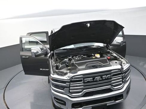 New 2026 RAM 2500 Laramie AWD/4WD image 31
