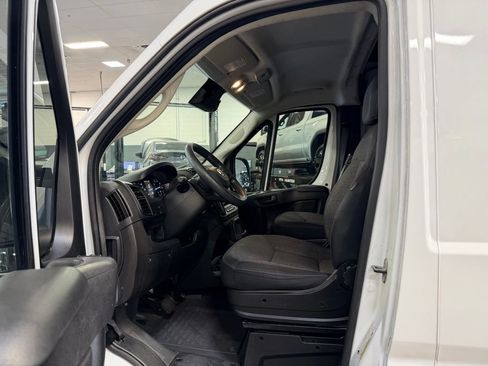 Used 2024 RAM ProMaster 2500 w/ Convenience Group FWD image 22
