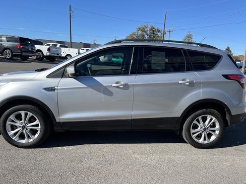 Used 2018 Ford Escape SE image 9