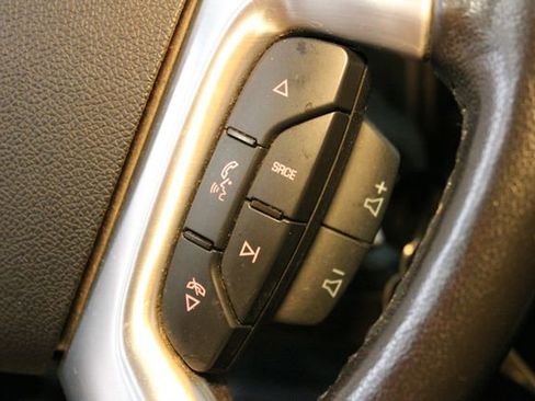 Used 2016 GMC Acadia SLT w/ Open Road Package image 19