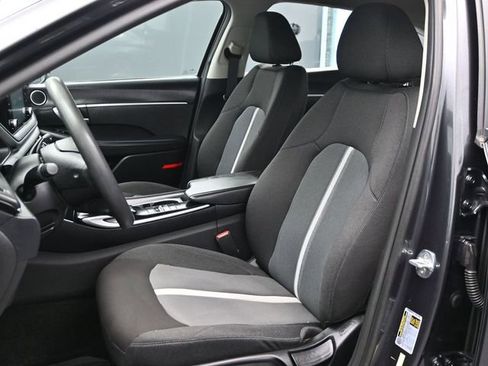 Used 2021 Hyundai Sonata SE image 6