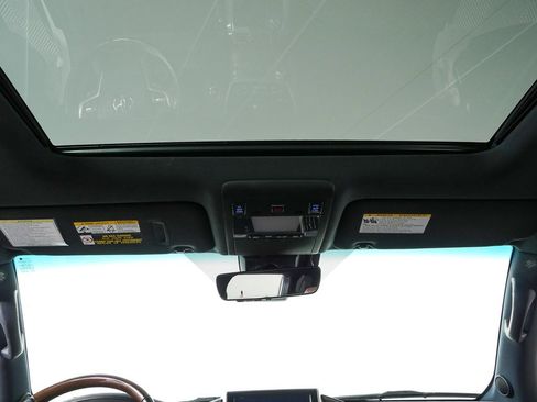 Used 2021 Toyota Land Cruiser image 18