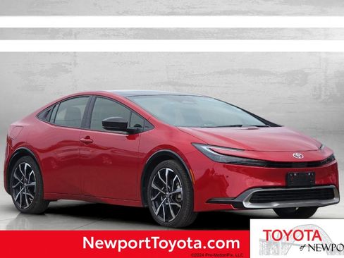 Used 2026 Toyota Prius Plug-In Hybrid FWD image 1