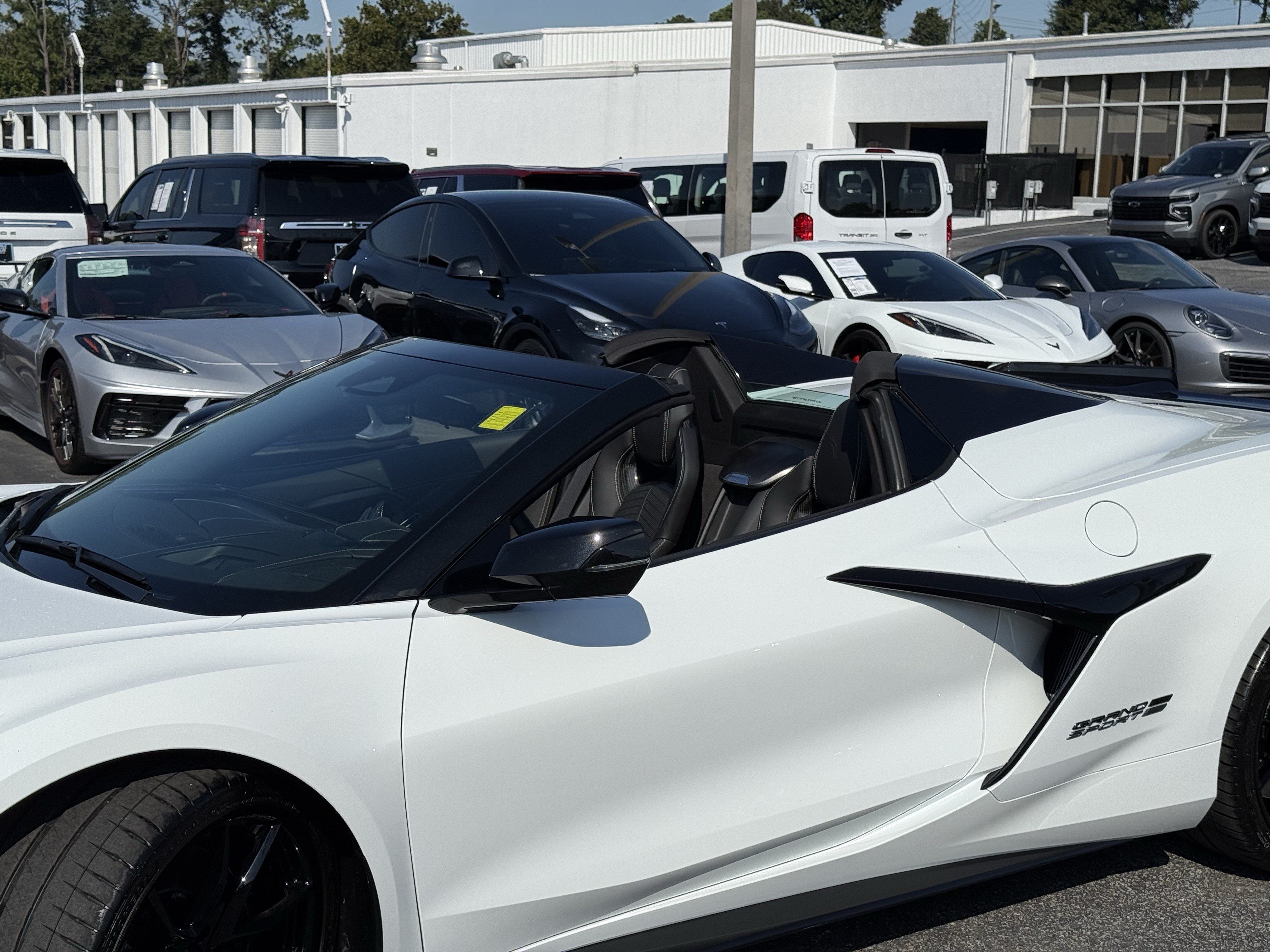 Used 2027 Chevrolet Corvette Grand Sport w/ Z52 Sport Performance Package RWD image 28