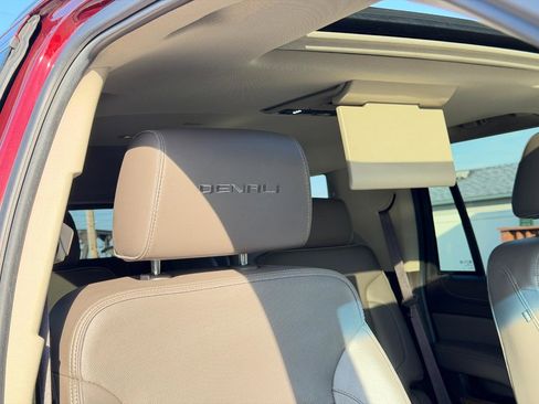 Used 2017 GMC Yukon Denali w/ Open Road Package AWD/4WD image 55