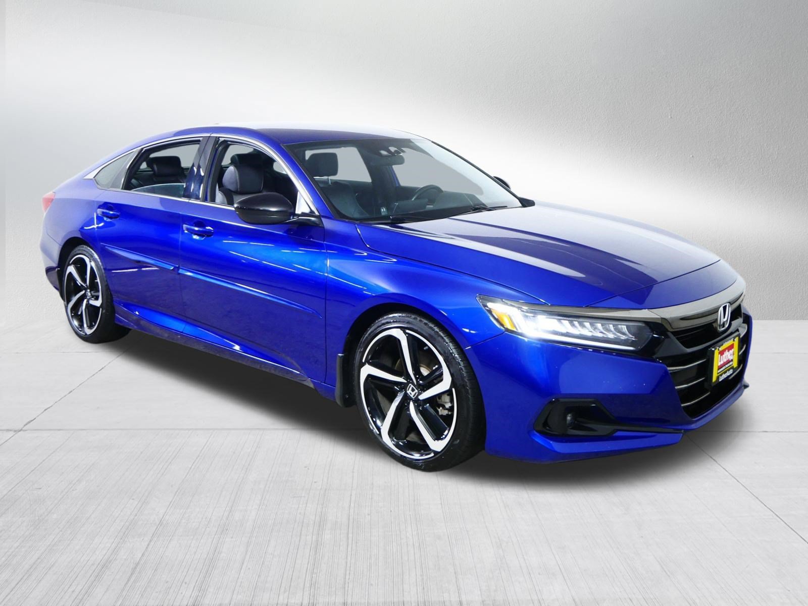 Used 2022 Honda Accord Sport image 1