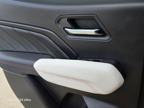 Used 2024 GMC Canyon AT4X image 21