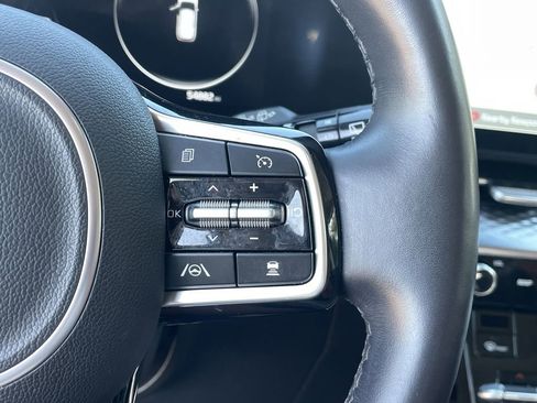 Certified 2024 Kia Carnival SX Prestige image 39