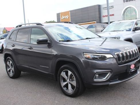 Used 2022 Jeep Cherokee Limited AWD/4WD image 1