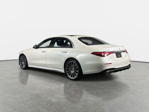 Used 2023 Mercedes-Benz S 500 4MATIC w/ AMG Line image 11