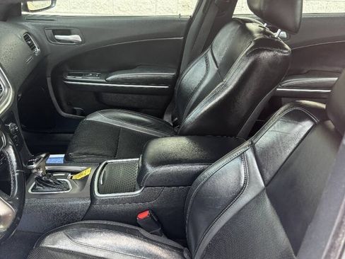 Used 2020 Dodge Charger SXT w/ Leather Interior Group RWD image 9