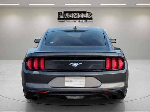 Used 2022 Ford Mustang Premium image 8