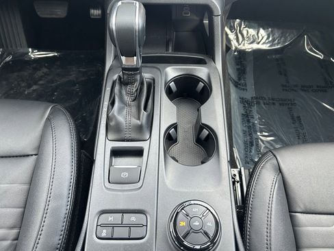 New 2025 Ford Ranger Lariat w/ Black Appearance Package image 33