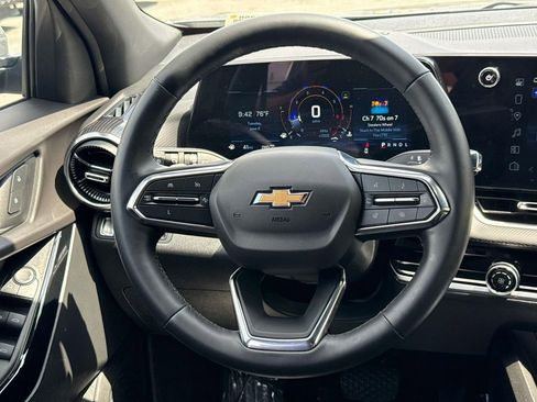 Used 2025 Chevrolet Equinox LT AWD/4WD image 14