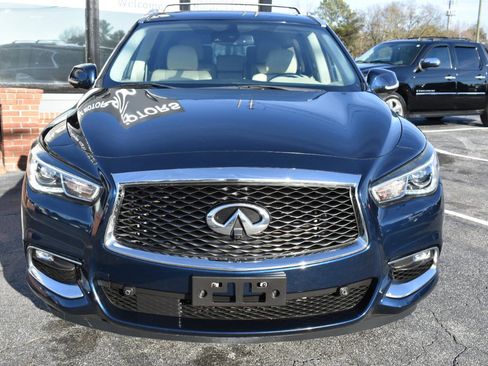 Used 2019 INFINITI QX60 Luxe w/ Essential Package image 3