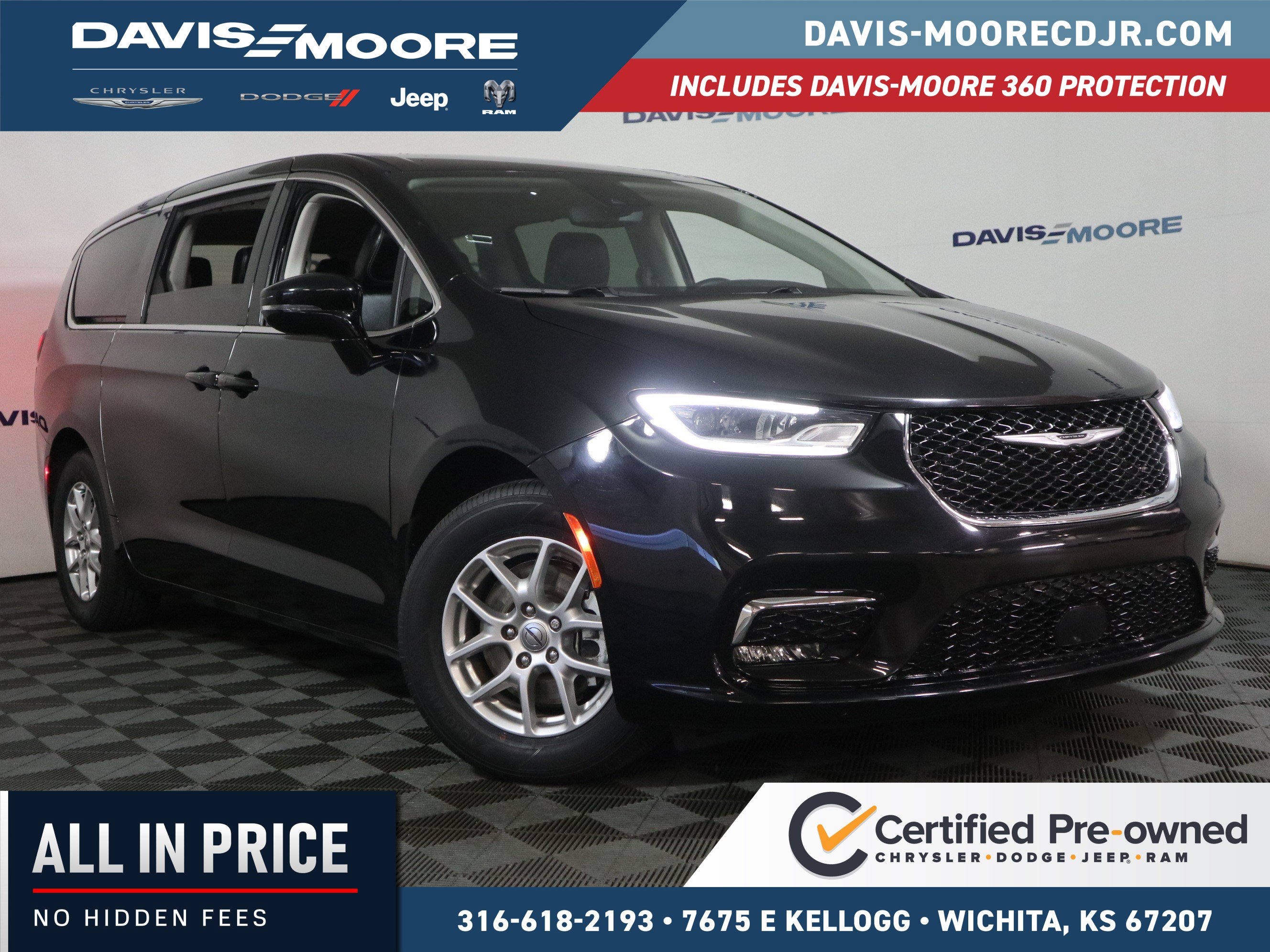 Used 2024 Chrysler Pacifica Touring-L FWD image 1