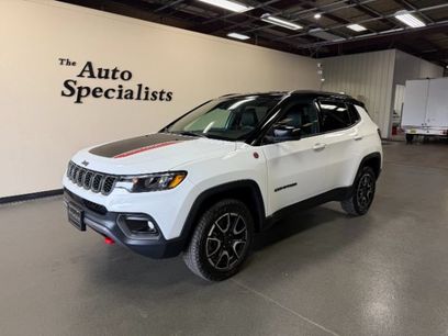 Used 2025 Jeep Compass Trailhawk
